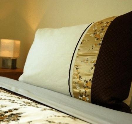 White Gates Hotel Binfield Dış mekan fotoğraf