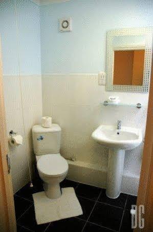 White Gates Hotel Binfield Dış mekan fotoğraf